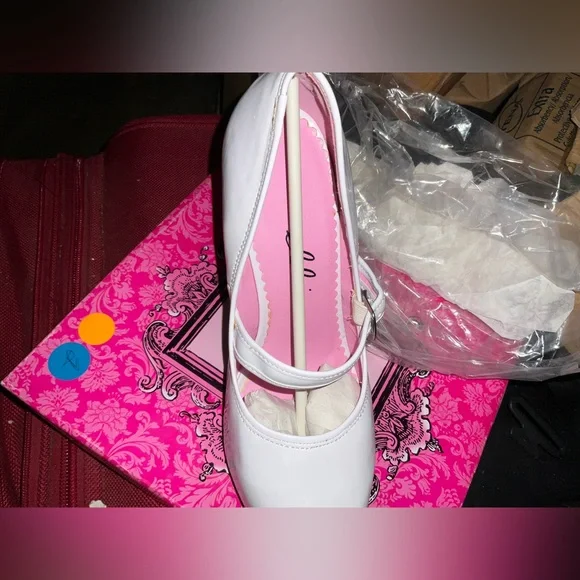 Elegant LADY JANE SZ 10  White Women's Heels great custom accessory new - Picture 6 of 13